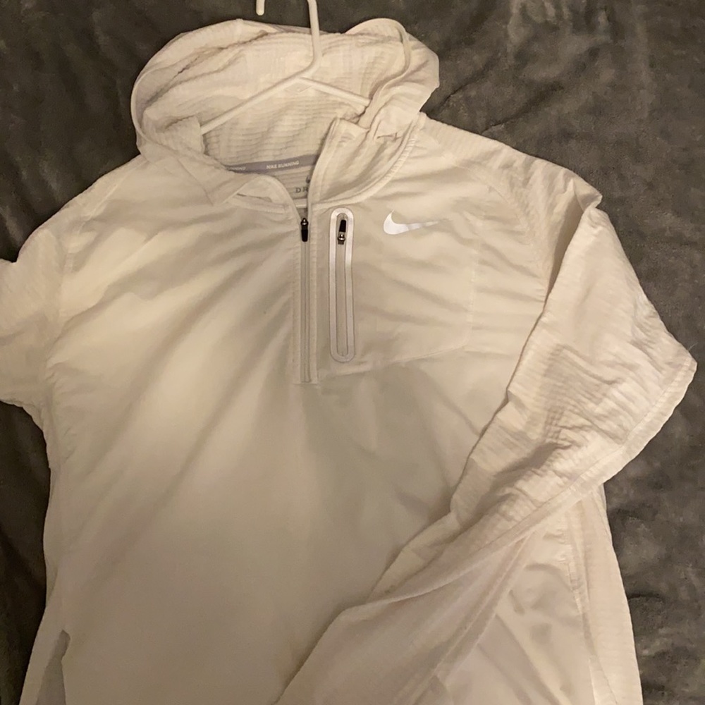 Nike Dri-Fit Pullover - Picture 5 of 10